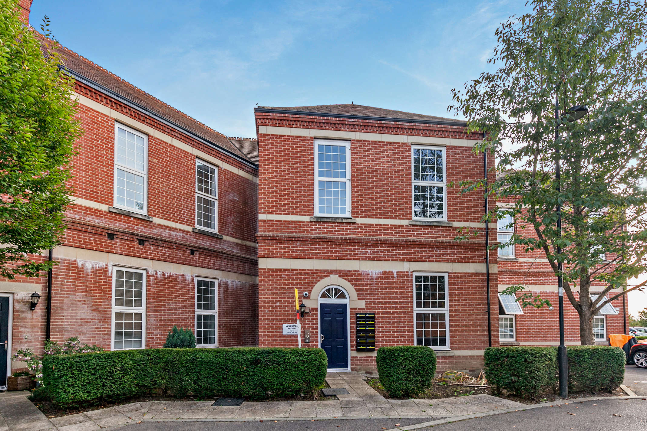 Luscombe Avenue — photo 1 of 17