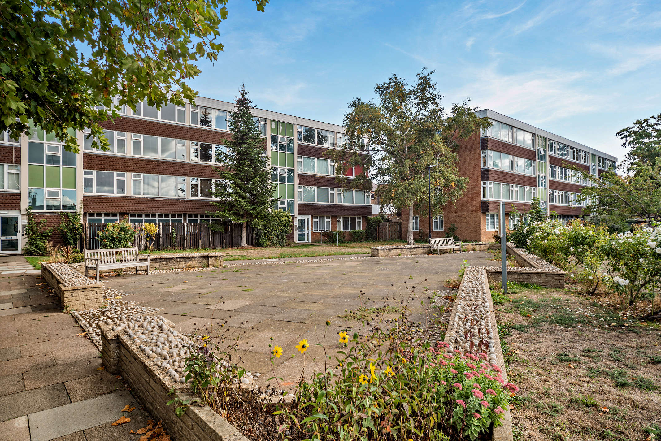Atherton Court, Meadow Lane — photo 1 of 14